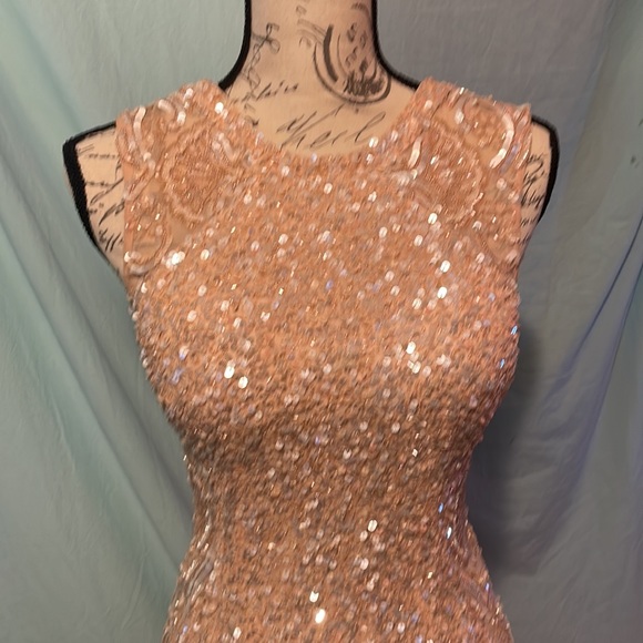 SCALA beaded cocktail dress in melon sz 4 BACKLESS - Picture 3 of 6